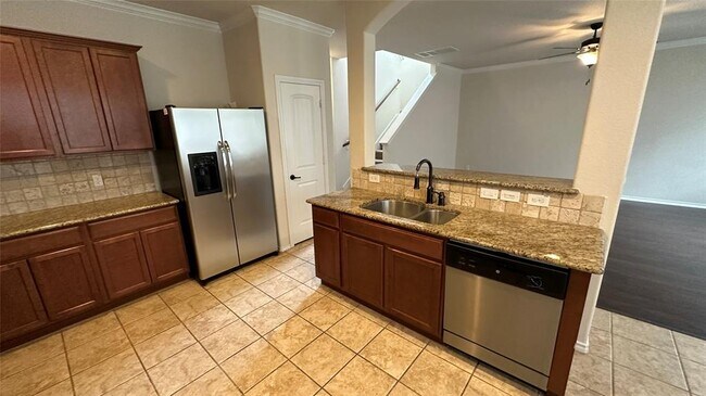 Building Photo - 1703 Thornhollow Dr