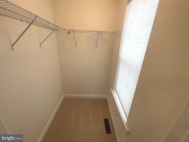 Building Photo - 365 W Boulder Dr