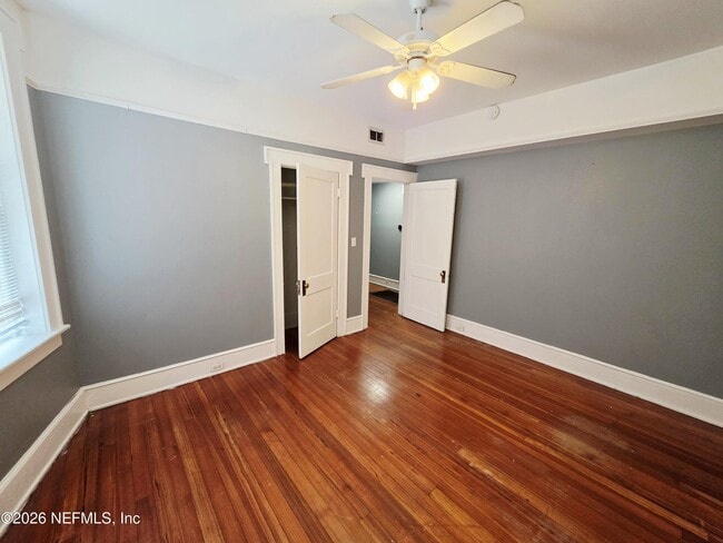 Building Photo - 146 W 6th St