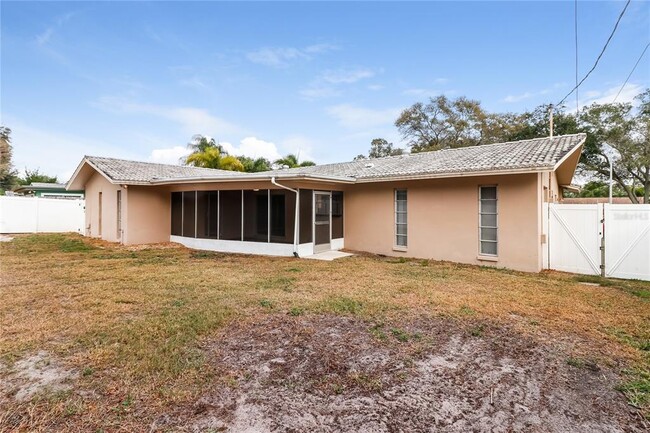 Building Photo - 1352 Ranchwood Dr