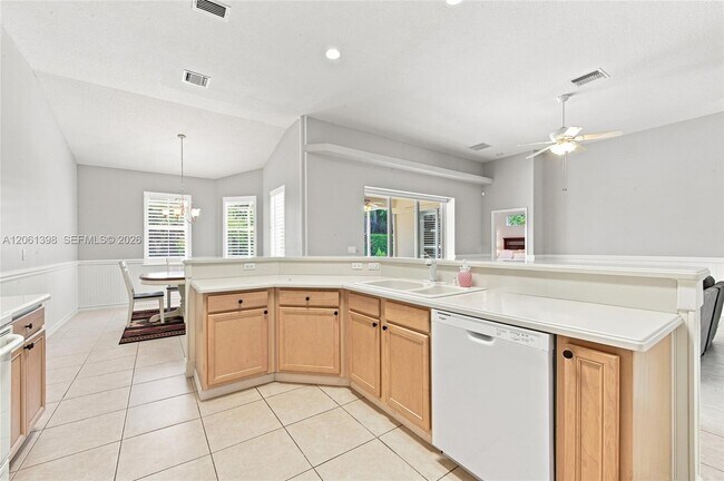 Building Photo - 4025 Chablis St SW