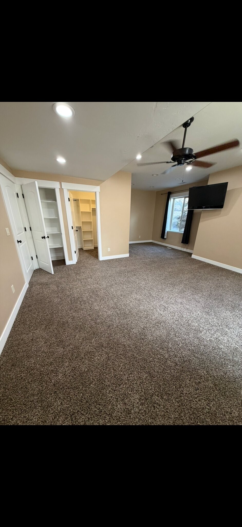 Building Photo - 74 E 920 S