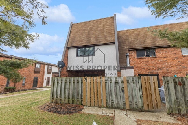 Building Photo - 5 King Arthur Ct