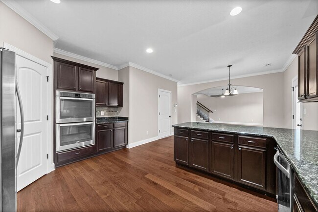 Building Photo - 880 Cherry Blossom Ln