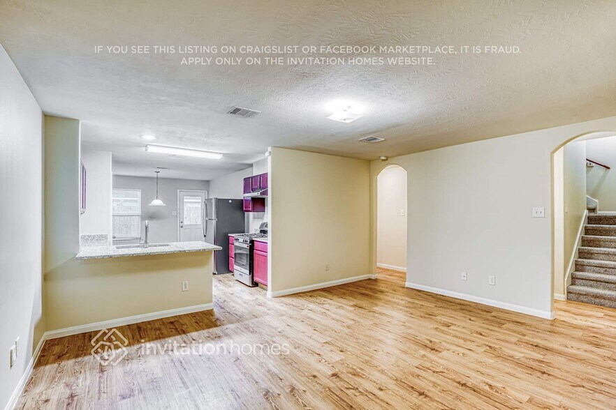 Building Photo - 18811 Dennington Dr