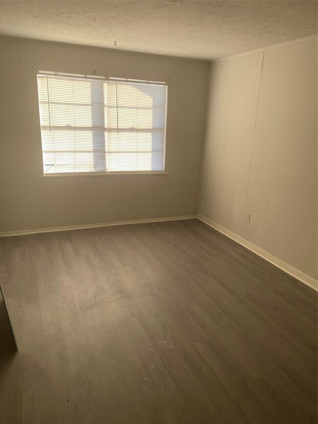 Building Photo - 12415 Maricopa Ln