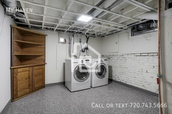 Building Photo - 2300 S Cherokee St