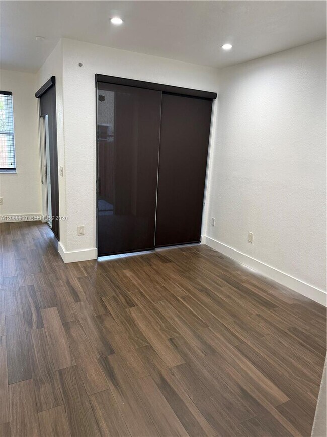 Building Photo - 15069 SW 9th Way