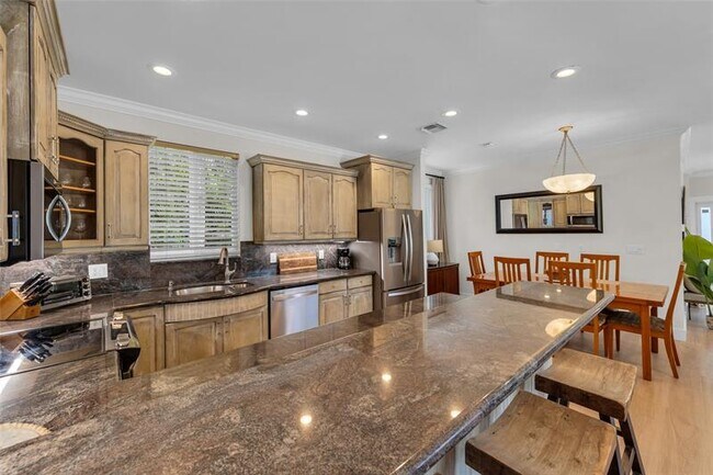 Building Photo - 4601 Bougainvilla Dr