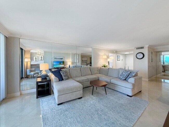Building Photo - 3400 N Ocean Dr