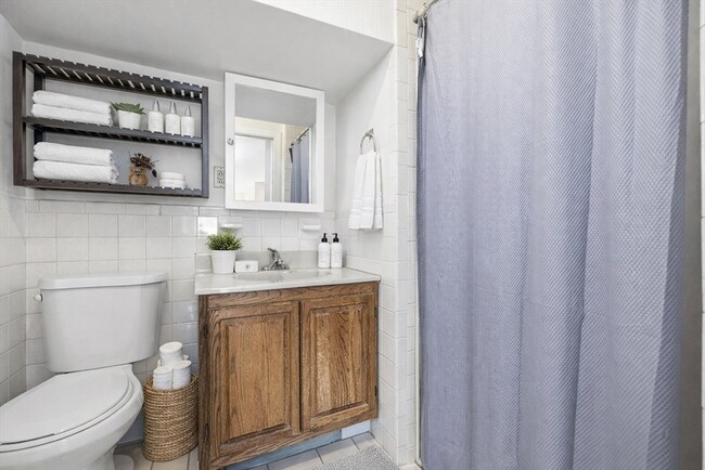 Building Photo - 187 Hampshire St