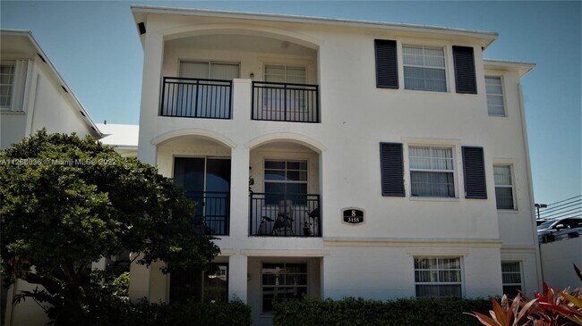 Building Photo - 3155 NE 184th St