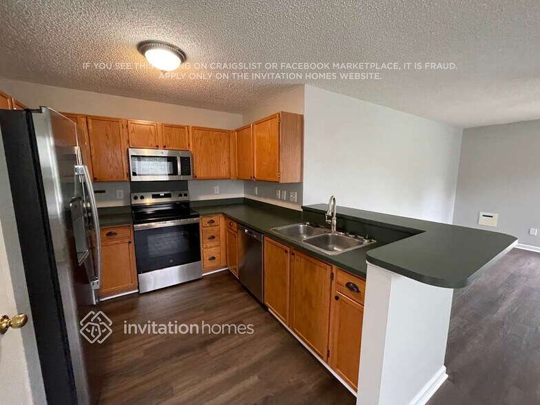 Building Photo - 2959 Rockingham Ct SW
