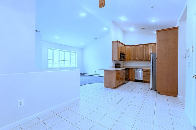 Building Photo - 26 Sarah Ct