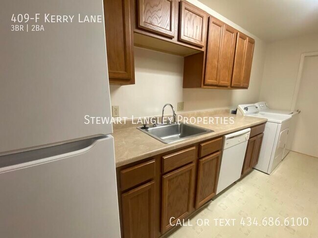Building Photo - 409 Kerry Ln