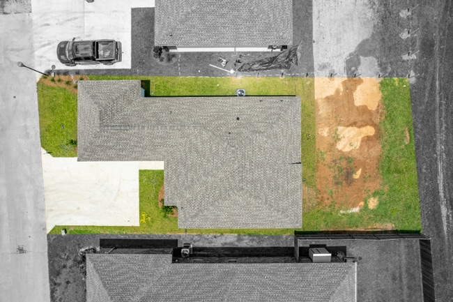 Building Photo - 208 Jax Sq