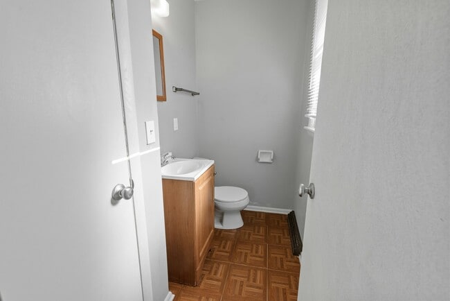 Building Photo - 6461 N 73rd St