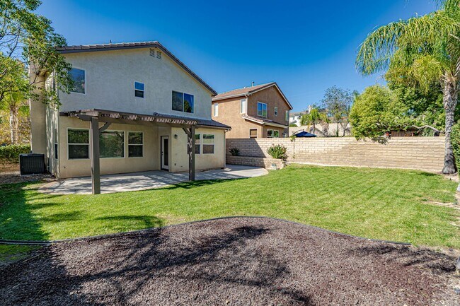 Building Photo - COMING SOON! 3 Bedroom Home for Rent in Santa Clarita!