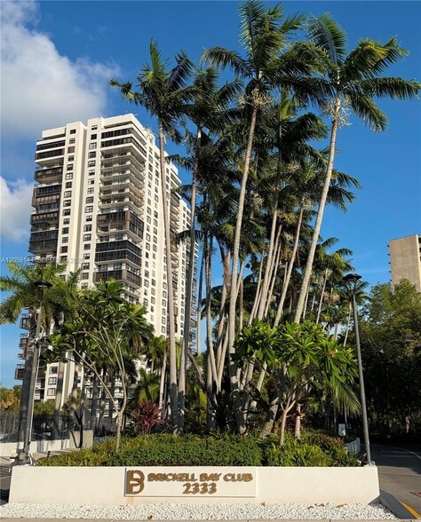 Building Photo - 2333 Brickell Ave