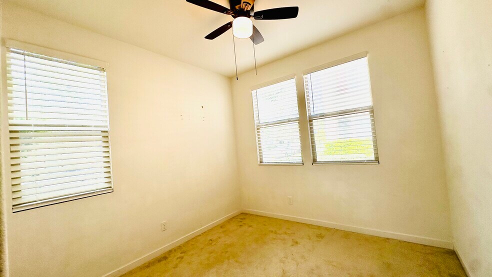 Bedroom - 2nd floor - 24 Clover