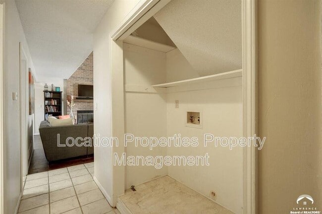 Building Photo - 3800 Stockade Ct