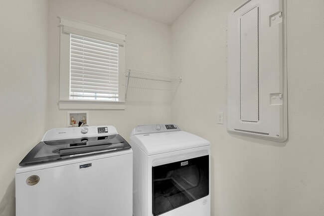 Building Photo - 10692 SW Vasari Way