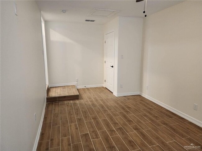 Building Photo - 14 E Champion St