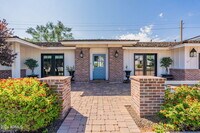 Building Photo - 6433 E Calle Camelia