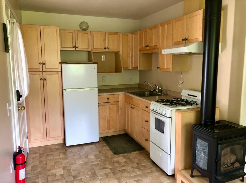 Building Photo - 12100 E Woodstock Dr