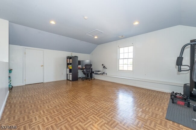 Building Photo - 95 Conover Ave