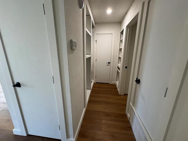 Building Photo - 903 Fieldwood Dr