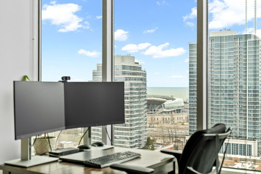 Building Photo - 1720 S Michigan Ave