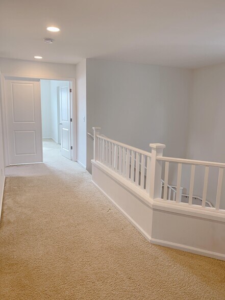 Building Photo - 17724 39th Dr SE