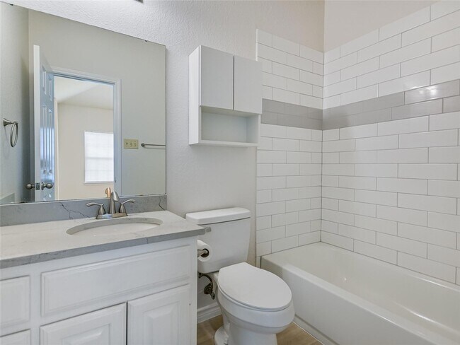 Building Photo - 2601 Riddle Rd