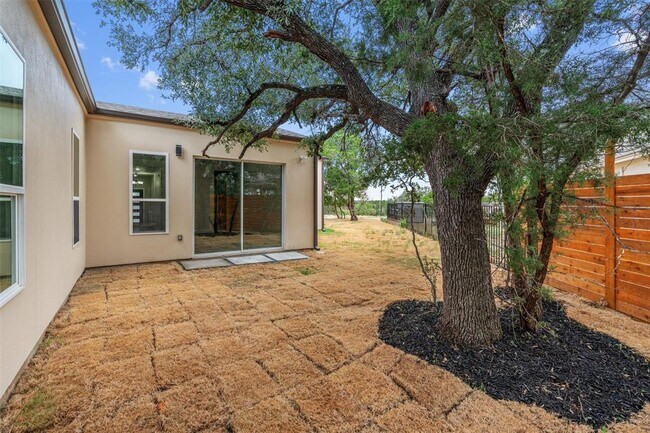 Building Photo - 22010 Redbird Dr