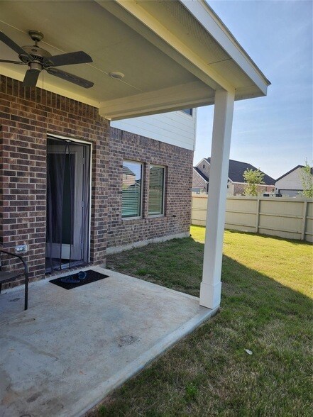 Building Photo - 10603 Whitejacket