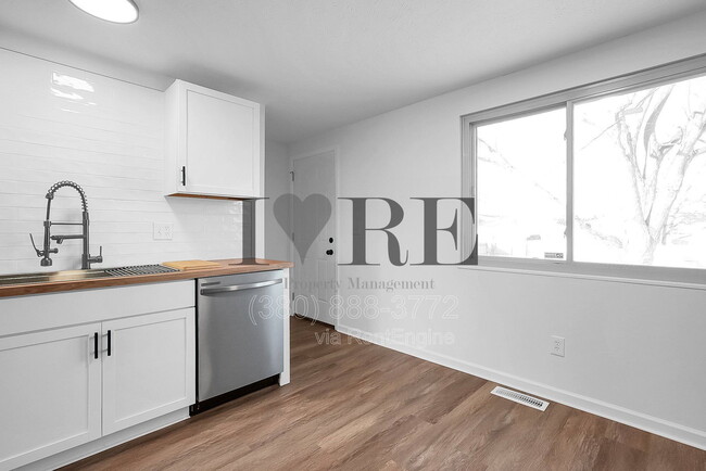 Building Photo - 1902 Brookfield Rd