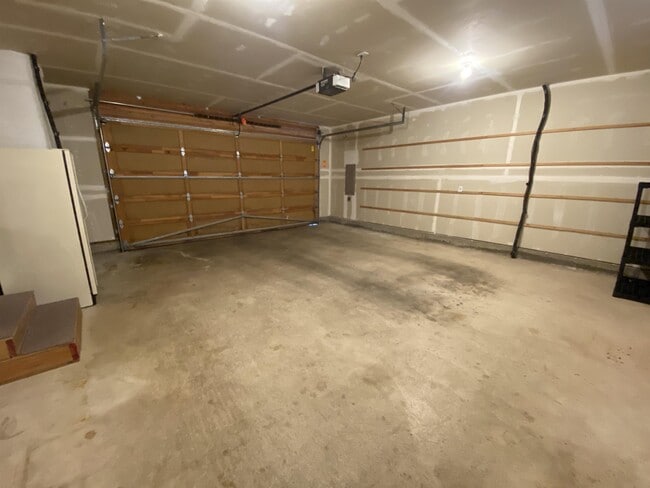 Building Photo - 501 E Michelle Dr