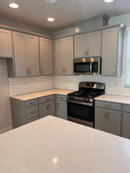 Building Photo - Room in Townhome on Noble Townes Way