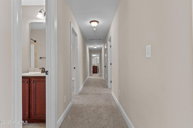 Building Photo - 280 Wiregrass Ln