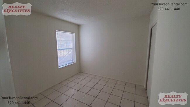 Building Photo - The Villages at Midvale Park - 2 Bedroom and 2 bathroom Condo