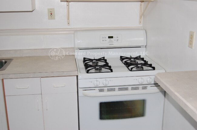 Building Photo - 3029 Oakcrest Ave