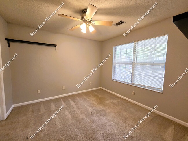 Building Photo - 2261 Charleston Pointe SE