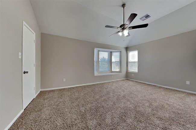 Building Photo - 16758 N Rail Dr