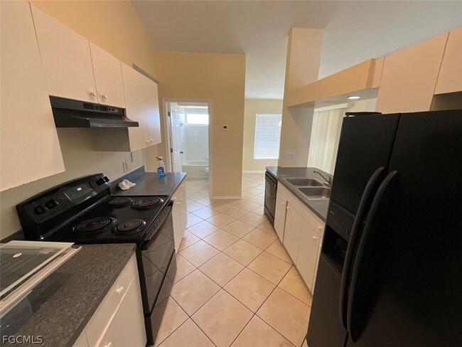 Building Photo - 4005 1st St SW