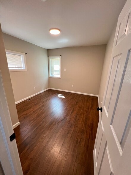 Bedroom - 3904 Aspen St