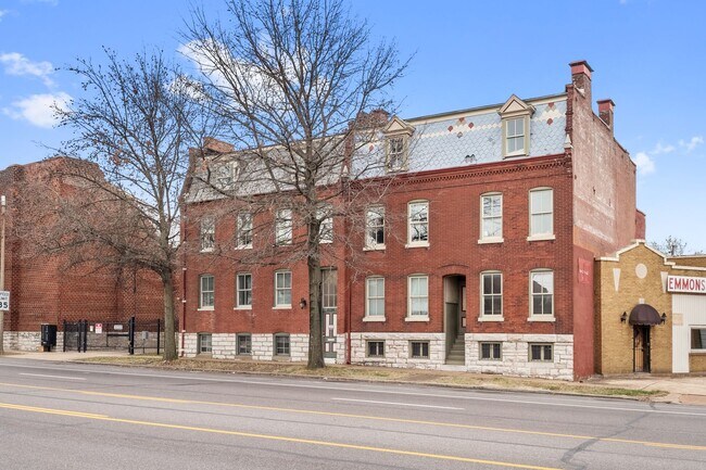 Building Photo - 2226 Gravois Ave