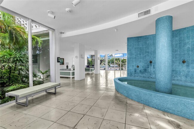 Building Photo - 9101 E Bay Harbor Dr