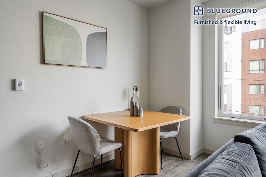 Building Photo - 123 Broadway-SI FL5-ID826