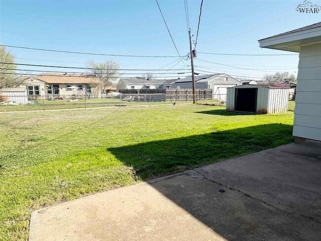 Building Photo - 3016 Stearns Ave